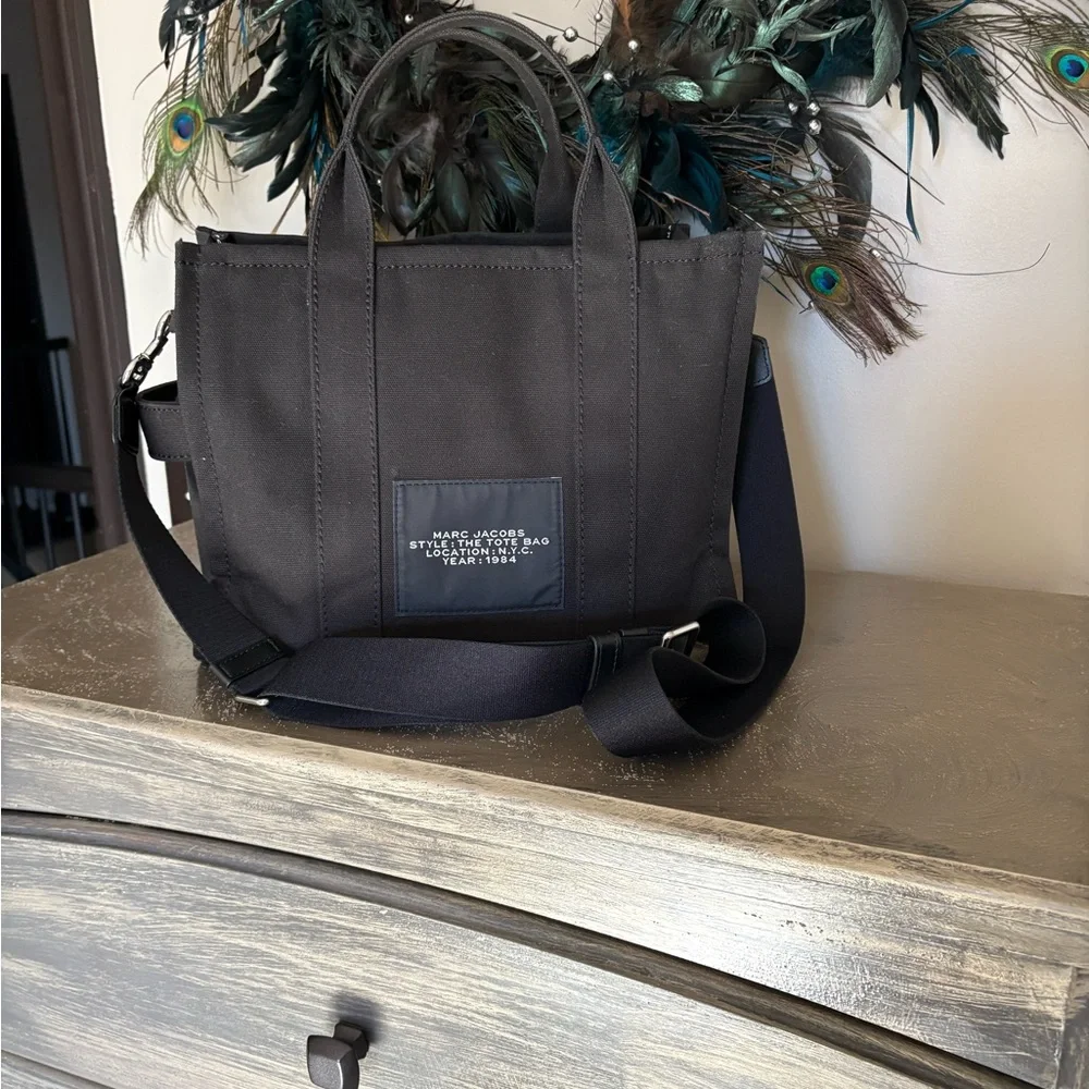 Marc Jacobs Black Crossbody Tote Bag - Picture 6 of 7